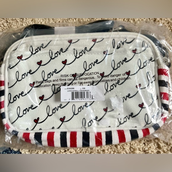 NWT in bag Brighton LOVE SCROLL Canvas Love White/Black/Red Heart Crossbody Bag - Picture 3 of 3